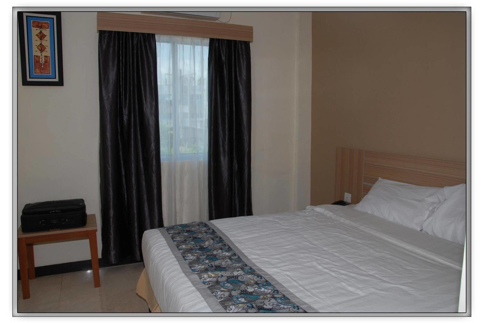 โอโย 625 โฮเทล โกลเดน เกท Hotel Batam ภายนอก รูปภาพ